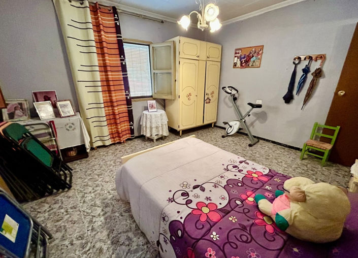 Image No.17-3 Bed Townhouse for sale