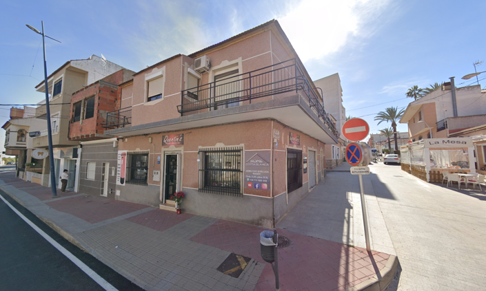 Image No.2-3 Bed Townhouse for sale