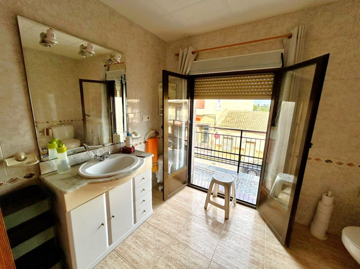 Image No.22-3 Bed Townhouse for sale