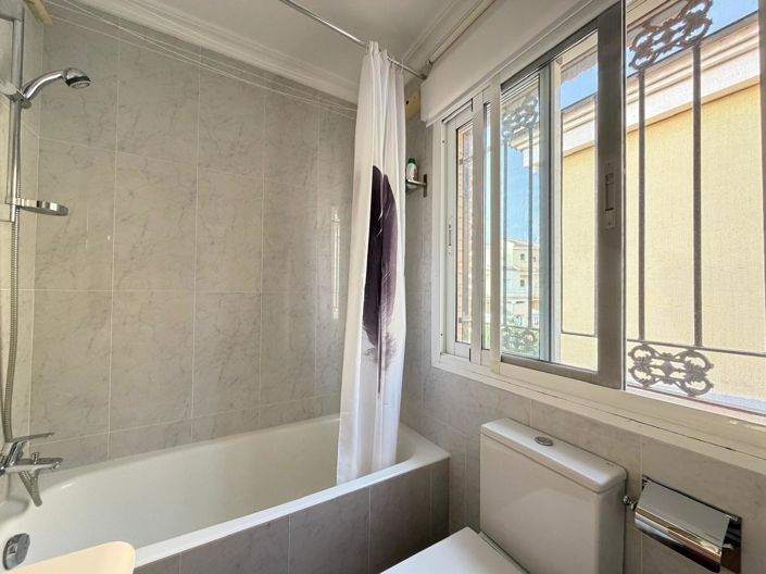 Image No.48-4 Bed Villa for sale