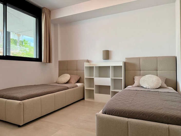 Image No.20-2 Bed Apartment for sale
