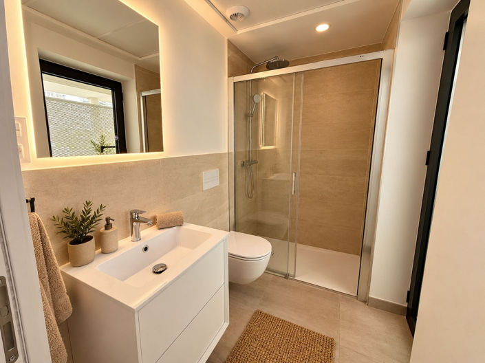Image No.18-2 Bed Apartment for sale