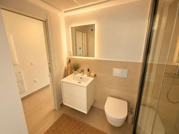 Image No.21-2 Bed Apartment for sale