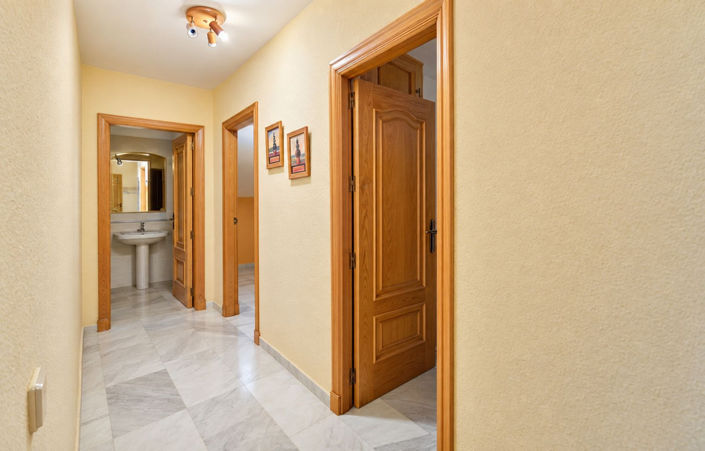 Image No.9-3 Bed Apartment for sale