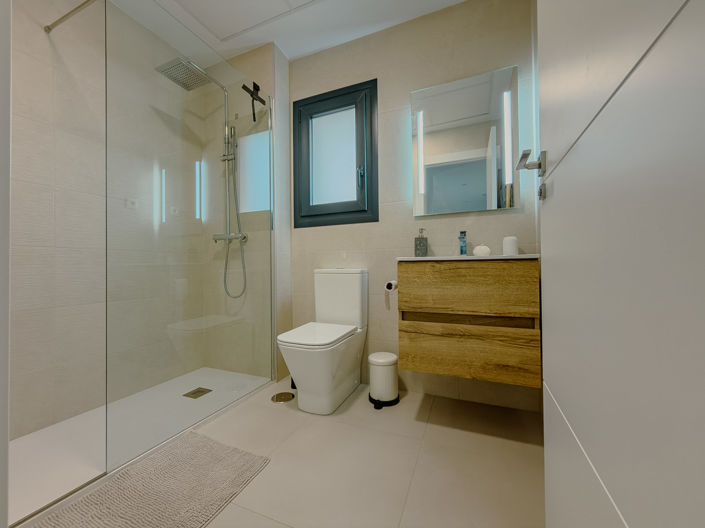 Image No.38-3 Bed Apartment for sale