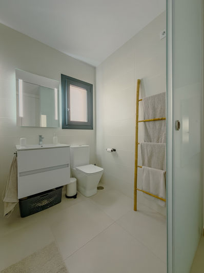 Image No.40-3 Bed Apartment for sale