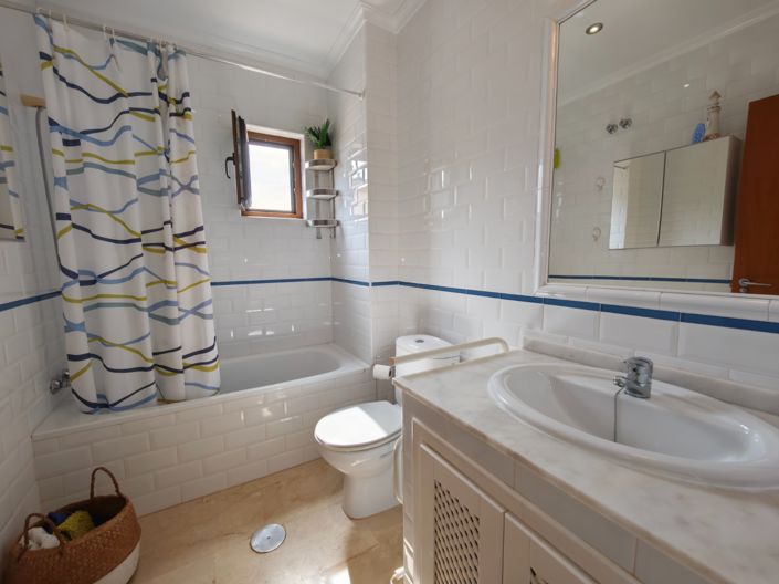 Image No.32-2 Bed Apartment for sale