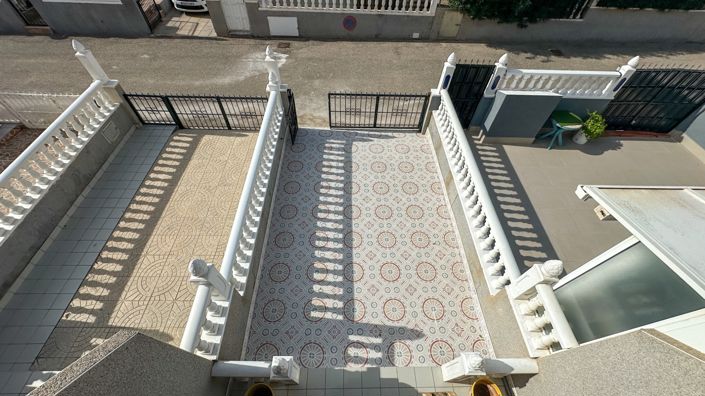 Image No.41-2 Bed Townhouse for sale