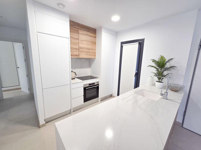 Image No.8-2 Bed Apartment for sale