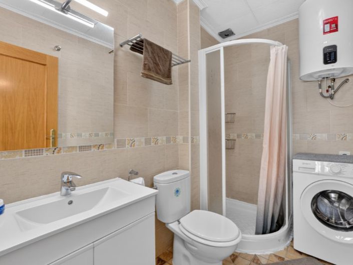 Image No.14-3 Bed Townhouse for sale