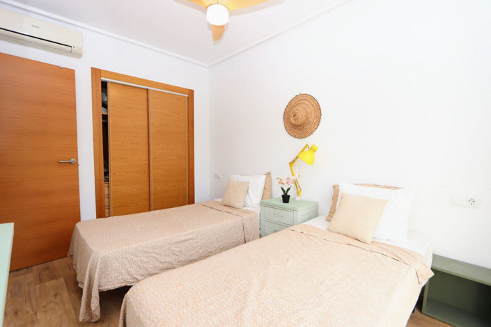Image No.20-2 Bed Apartment for sale