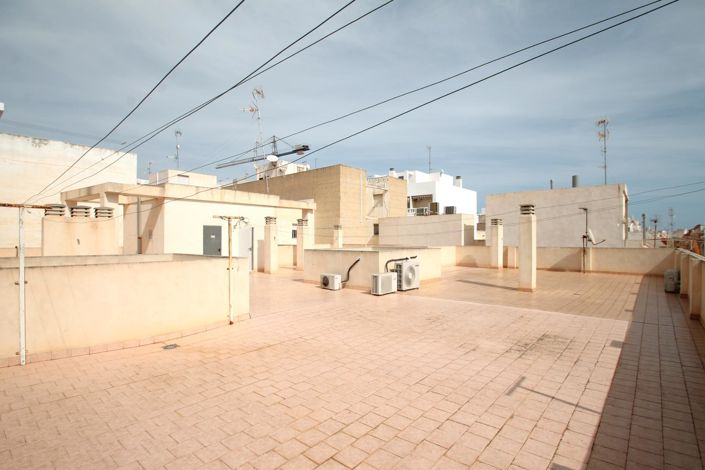 Image No.12-3 Bed Apartment for sale