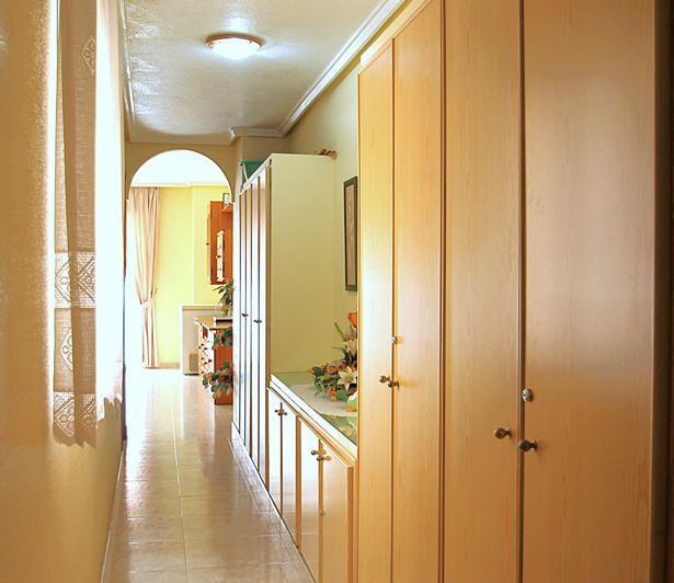 Image No.18-3 Bed Apartment for sale