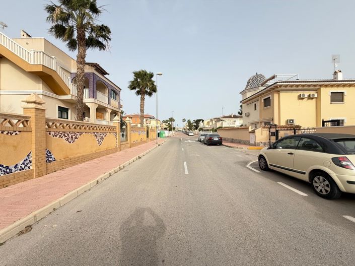Image No.49-2 Bed Bungalow for sale