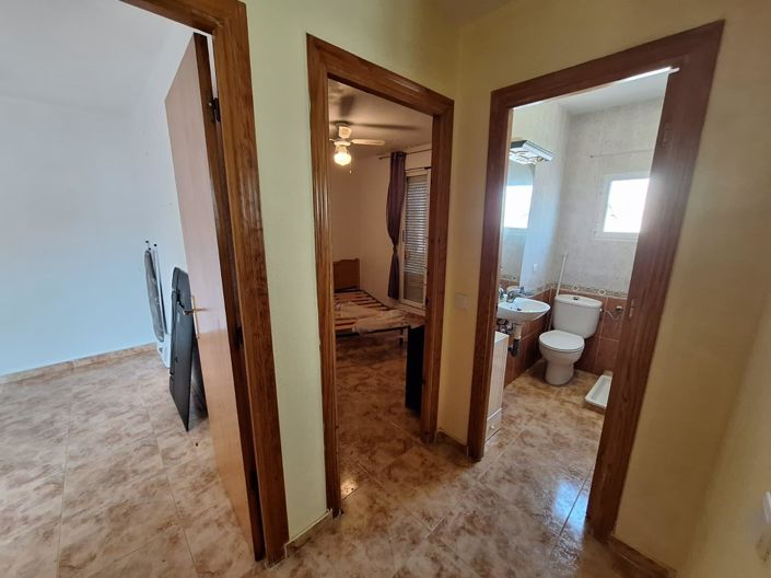 Image No.15-5 Bed House for sale
