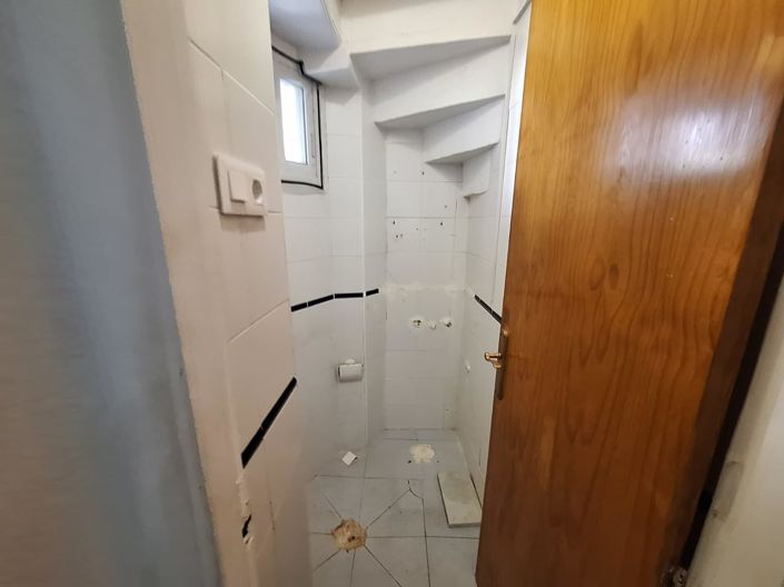 Image No.28-5 Bed House for sale