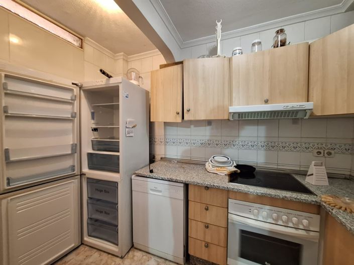 Image No.32-5 Bed House for sale