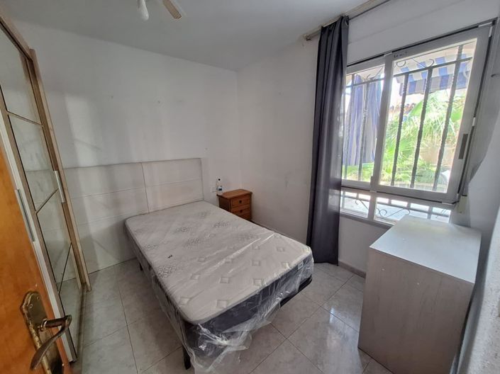 Image No.35-5 Bed House for sale