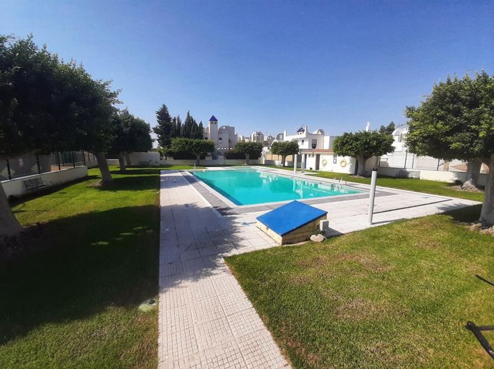 Image No.43-5 Bed House for sale
