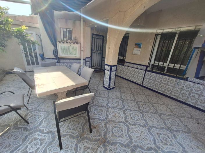 Image No.6-5 Bed House for sale
