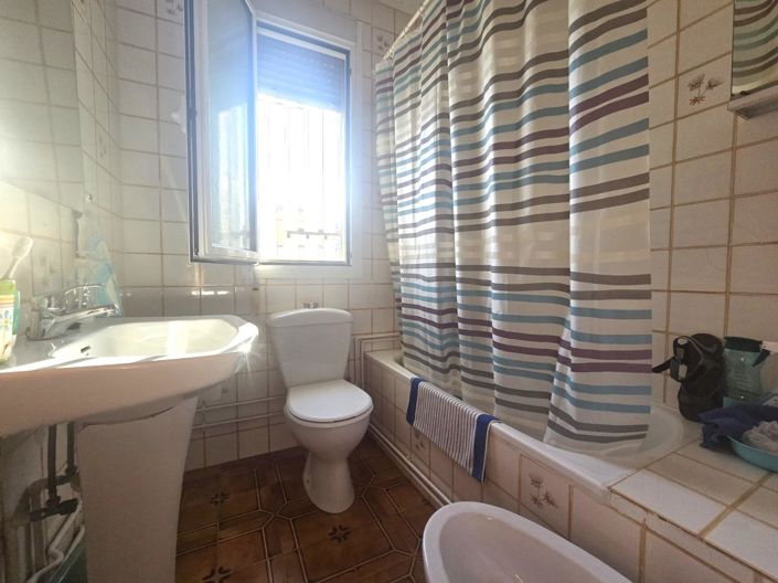 Image No.26-2 Bed Apartment for sale