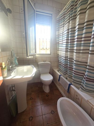 Image No.27-2 Bed Apartment for sale