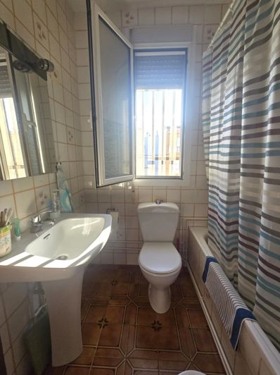 Image No.28-2 Bed Apartment for sale