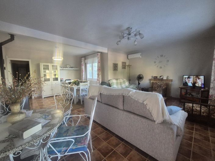 Image No.6-3 Bed Villa for sale