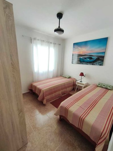 Image No.10-2 Bed Property for sale