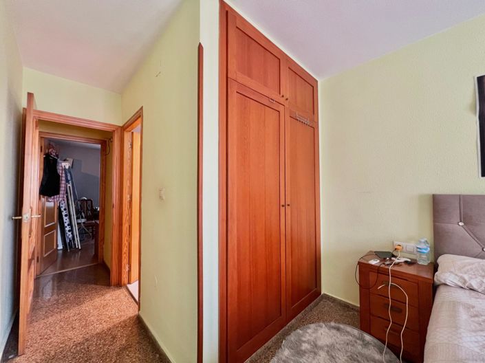 Image No.20-4 Bed Apartment for sale