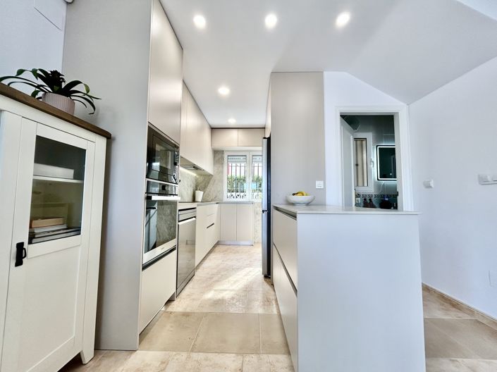Image No.9-3 Bed Townhouse for sale