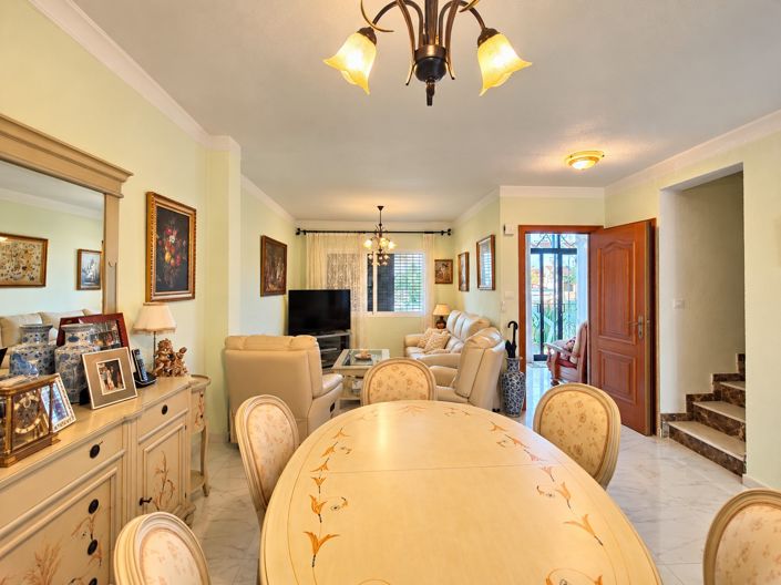 Image No.25-5 Bed Townhouse for sale