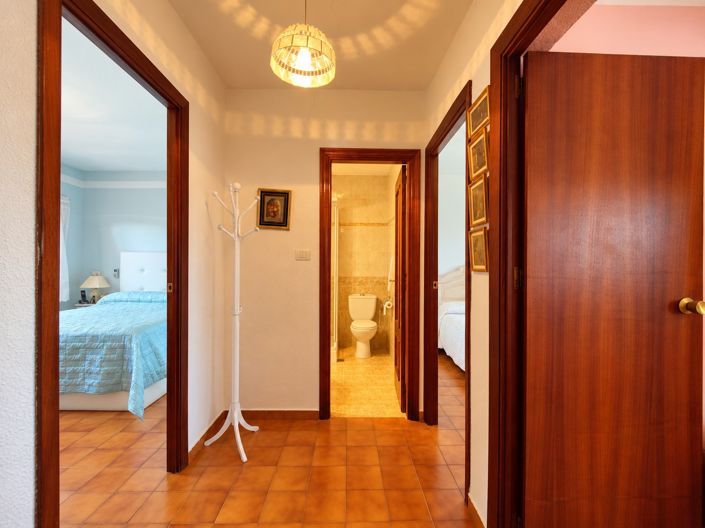 Image No.34-5 Bed Townhouse for sale