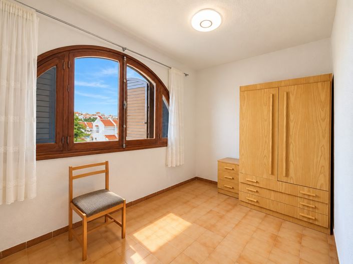 Image No.44-5 Bed Townhouse for sale