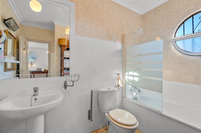 Image No.17-3 Bed Villa for sale