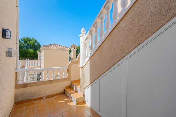 Image No.31-3 Bed Villa for sale