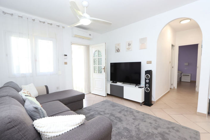 Image No.6-3 Bed House for sale