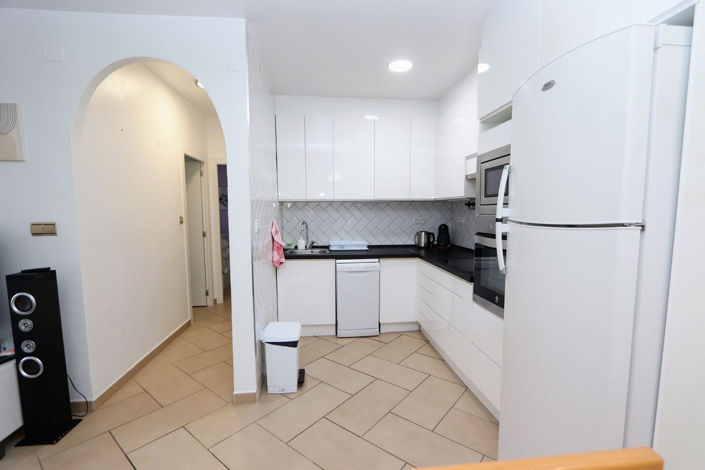 Image No.9-3 Bed House for sale