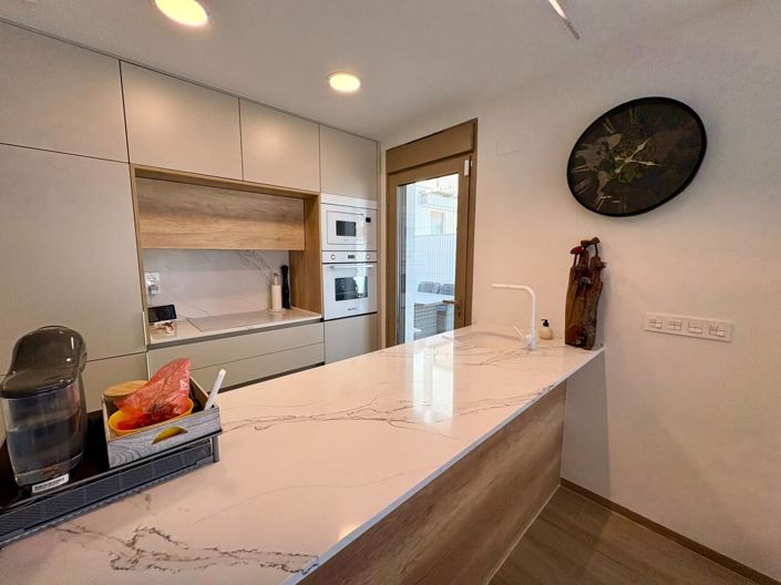 Image No.21-3 Bed House for sale