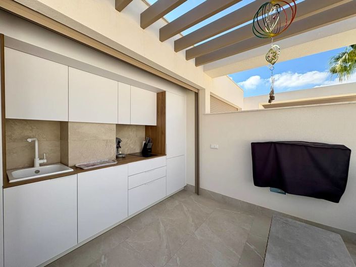 Image No.41-3 Bed House for sale