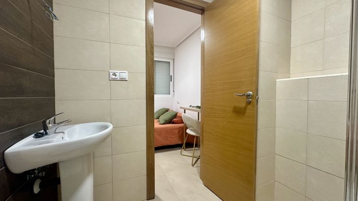 Image No.12-3 Bed Apartment for sale