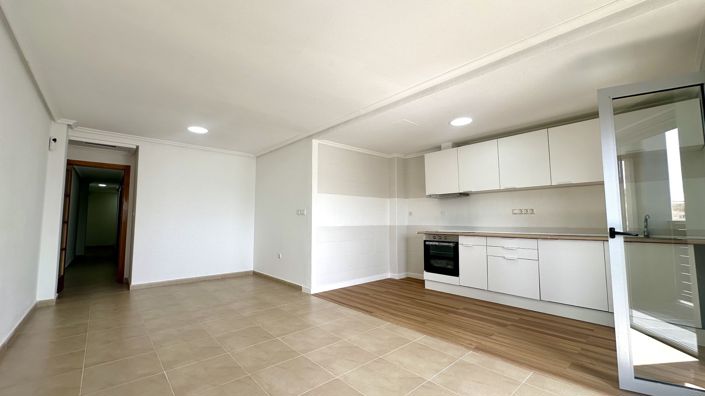 Image No.20-3 Bed Apartment for sale