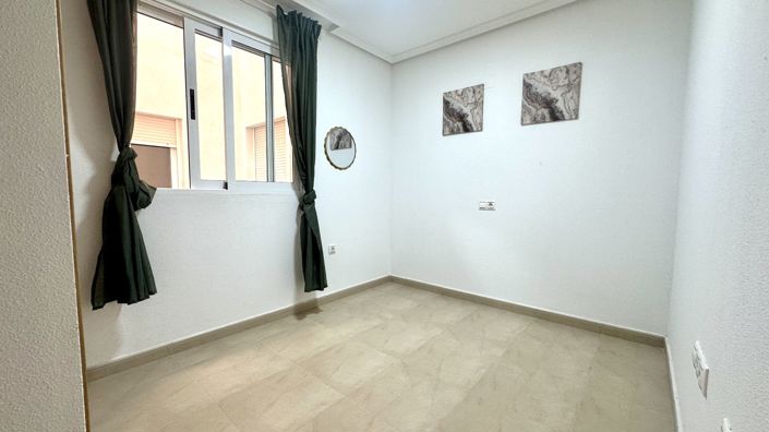 Image No.3-3 Bed Apartment for sale