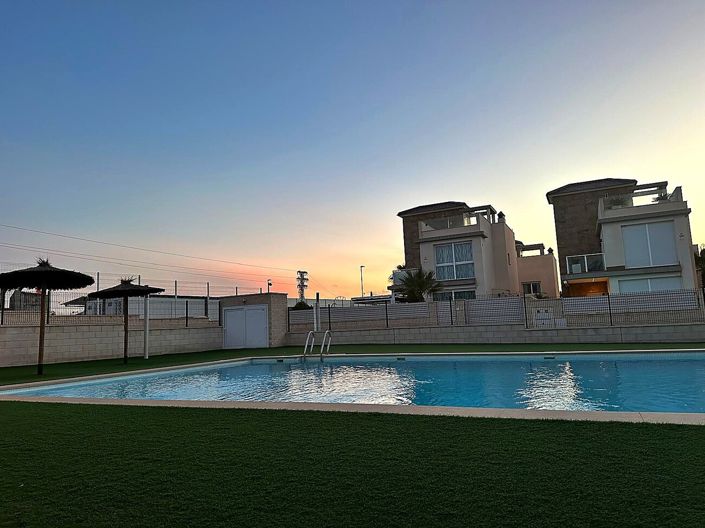 Image No.24-3 Bed Apartment for sale