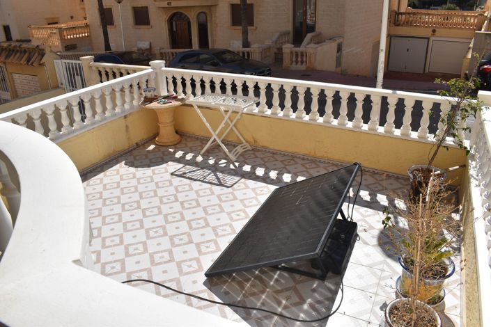 Image No.19-3 Bed Townhouse for sale