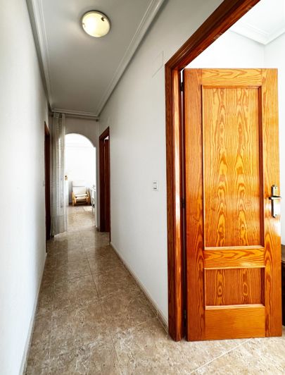 Image No.18-3 Bed Apartment for sale