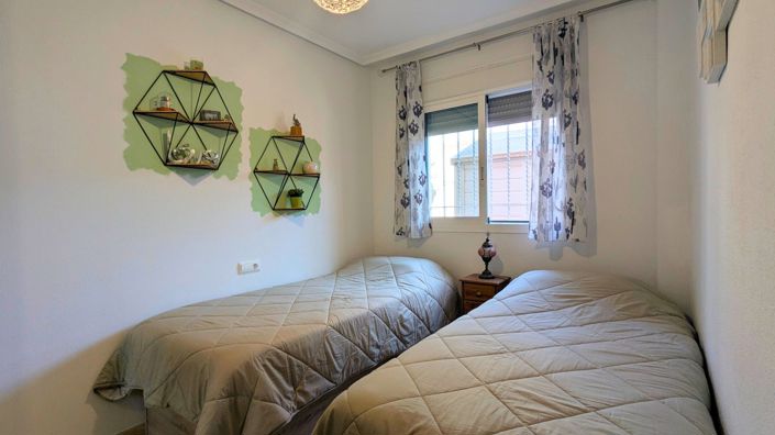 Image No.38-2 Bed House for sale
