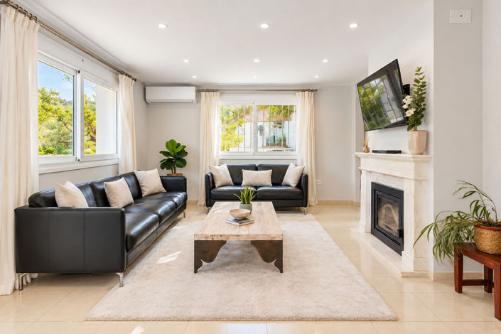 Image No.3-3 Bed Villa for sale