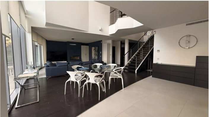 Image No.11-5 Bed Villa for sale