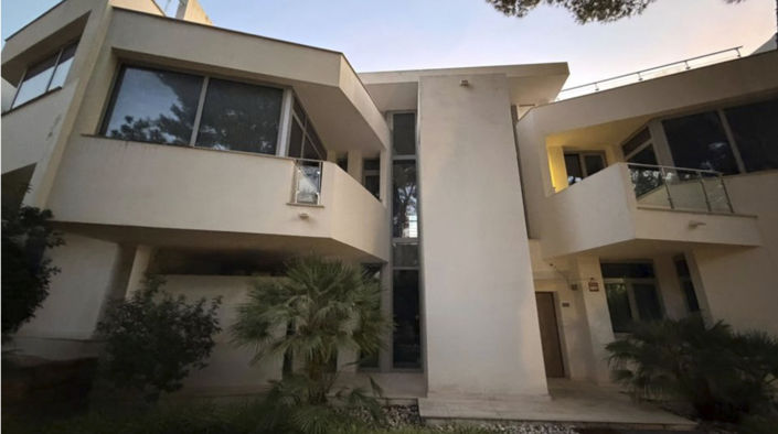 Image No.2-5 Bed Villa for sale